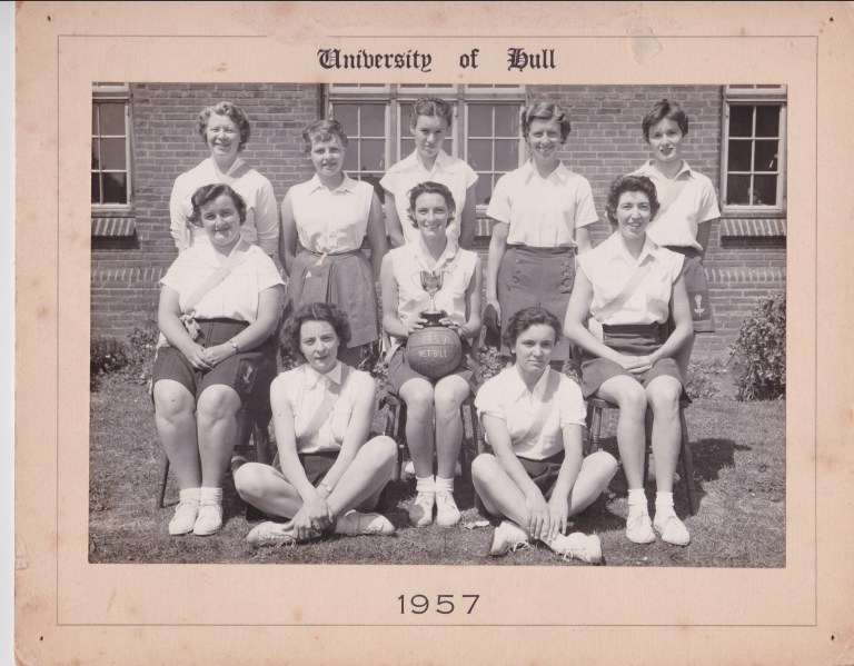 1957-netball-team.jpg